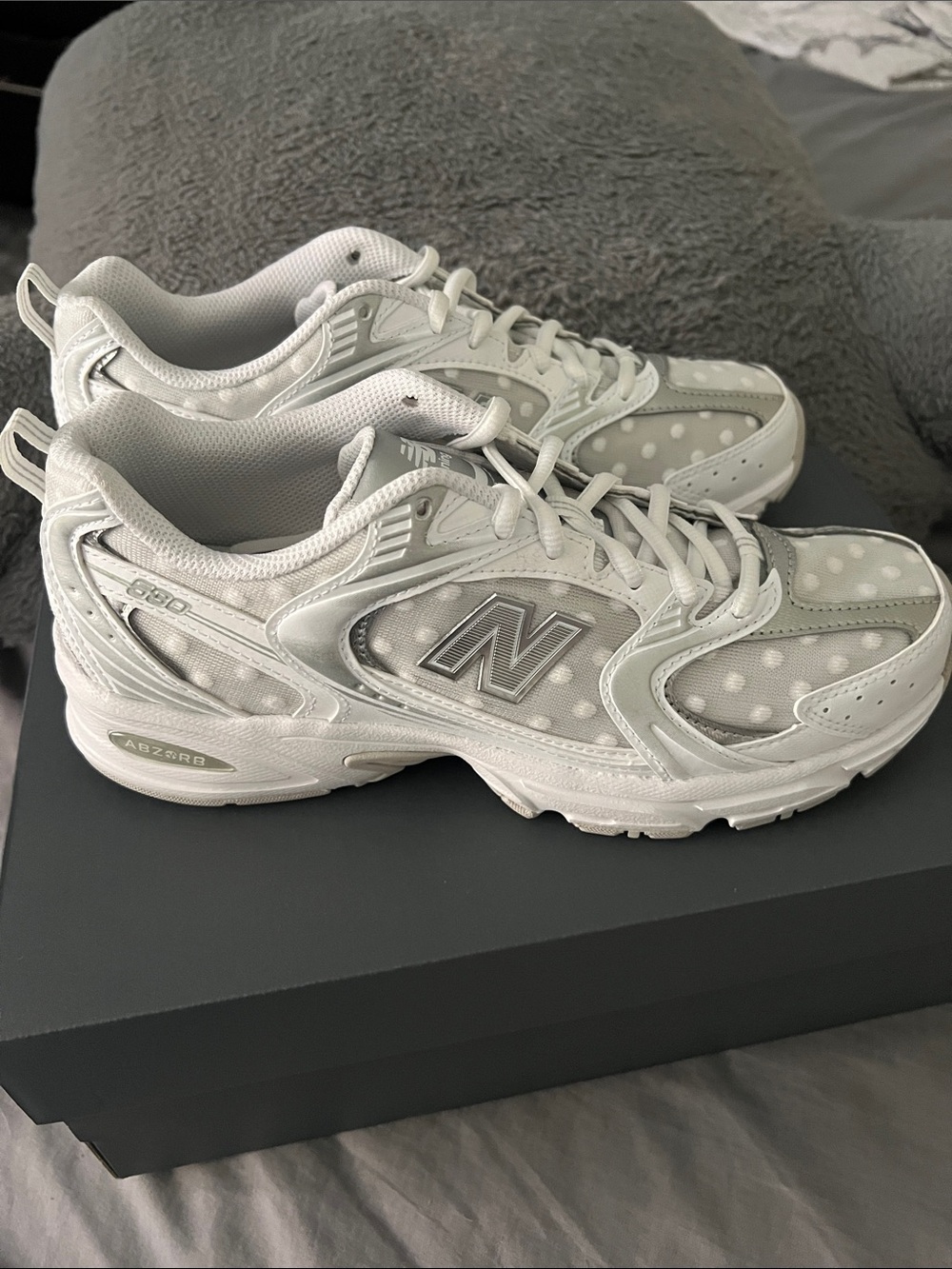 Brand New! New Balance white and silver polka dot athletic sneaker